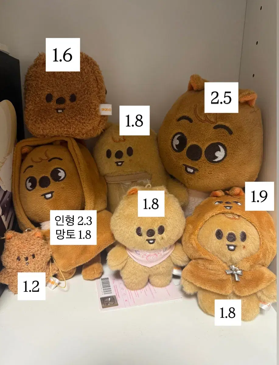 https://media.bunjang.co.kr/product/411608764_1_1780242456_w{res}.jpg
